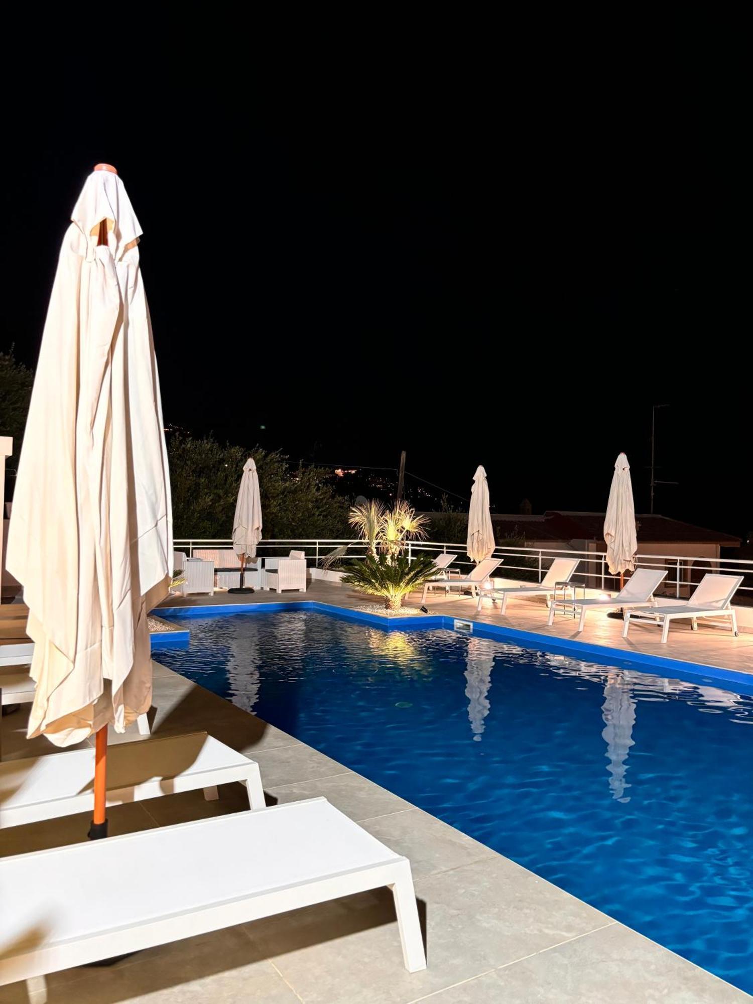 Ig - "Villa Don Antonio" Apartments Giardini Naxos Exterior photo