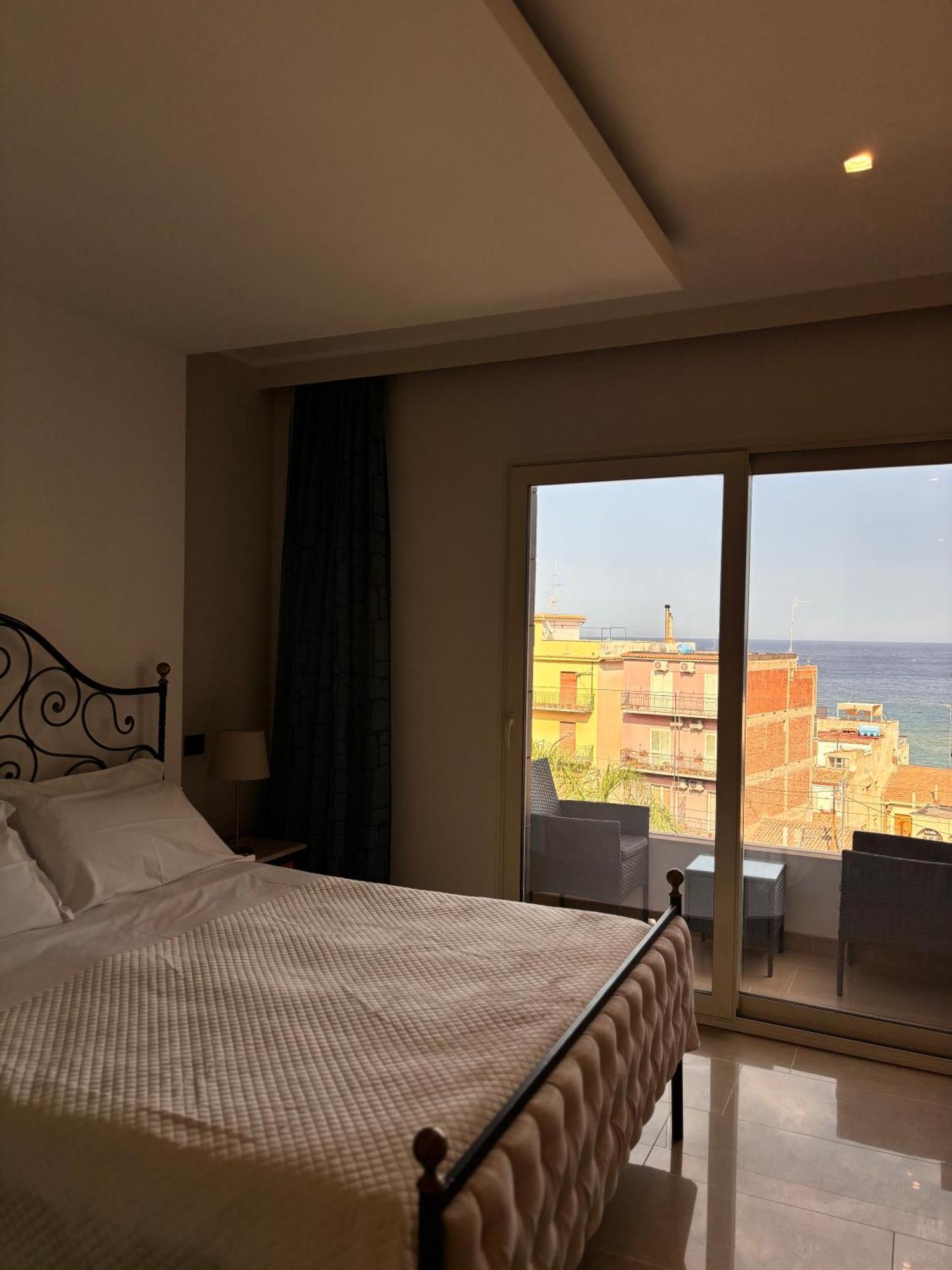 Ig - "Villa Don Antonio" Apartments Giardini Naxos Exterior photo