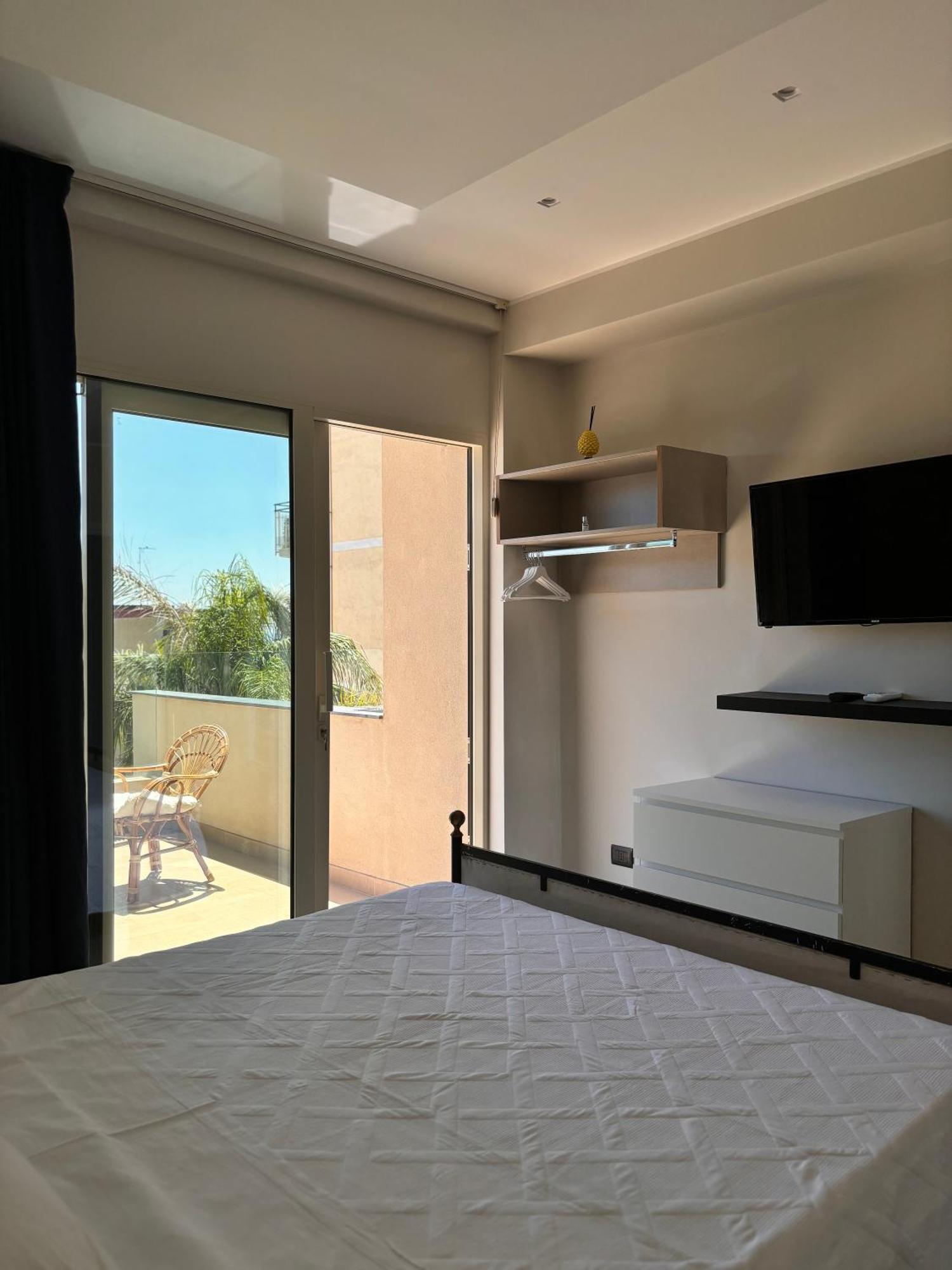 Ig - "Villa Don Antonio" Apartments Giardini Naxos Exterior photo