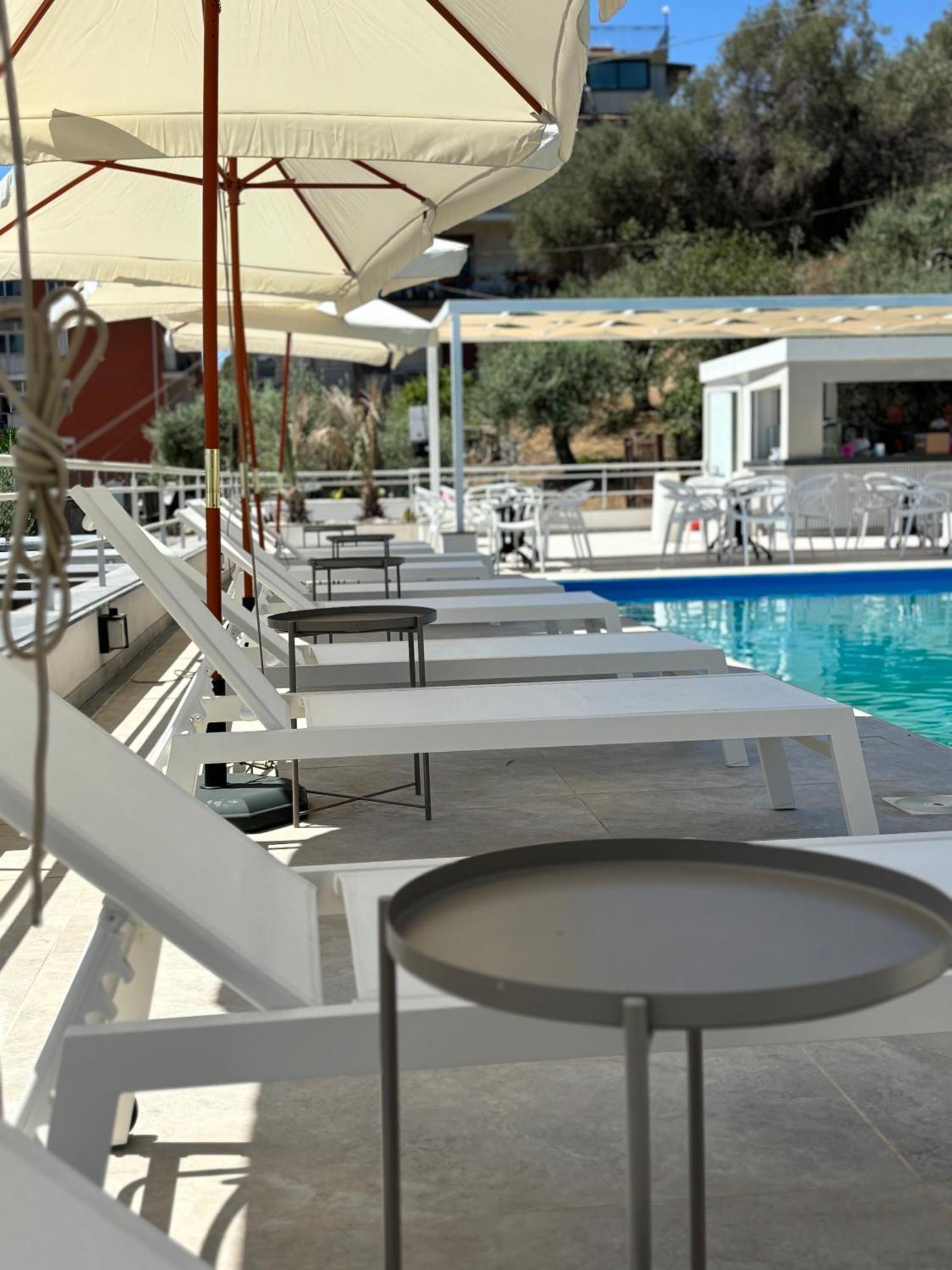 Ig - "Villa Don Antonio" Apartments Giardini Naxos Exterior photo