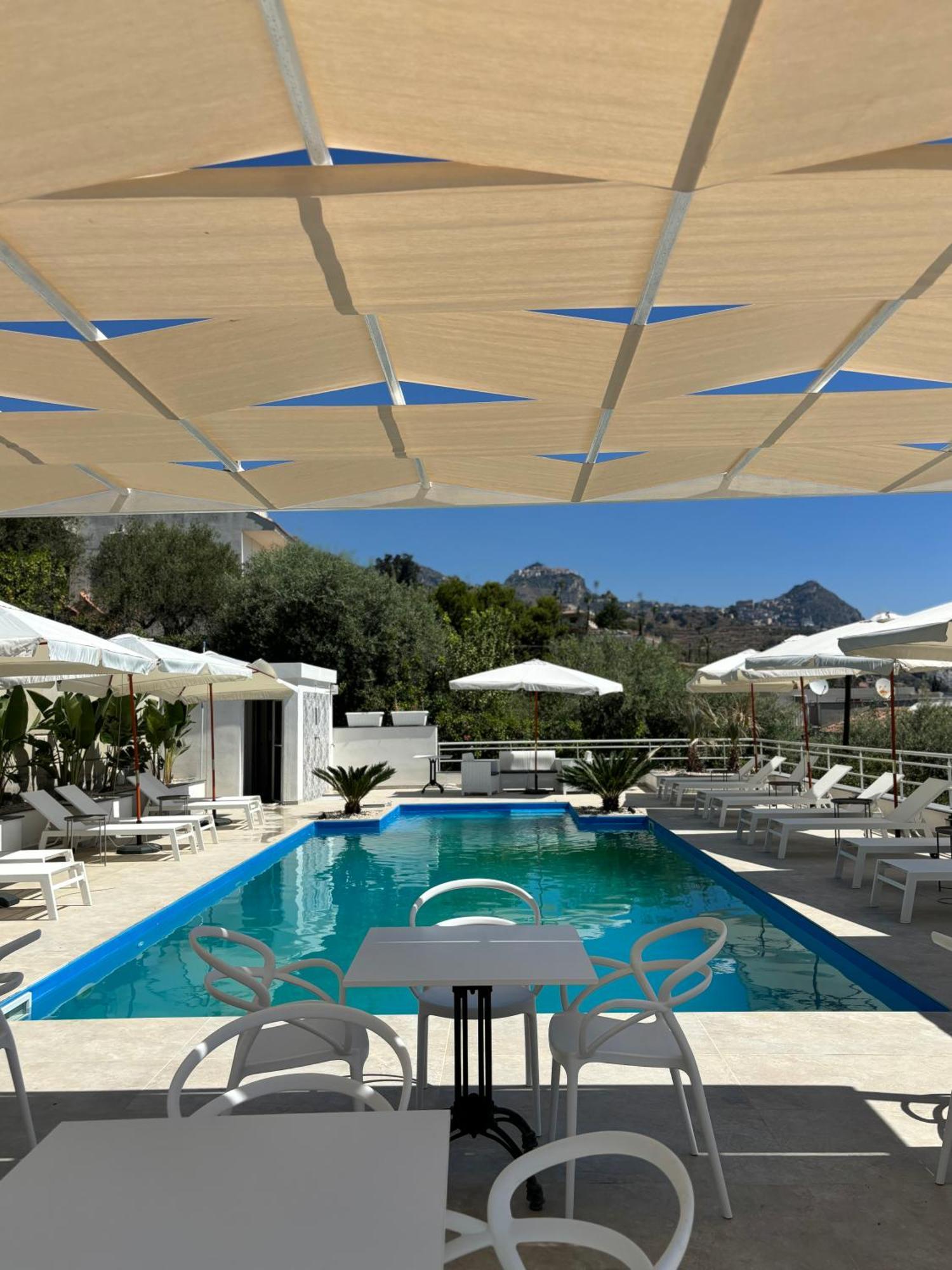 Ig - "Villa Don Antonio" Apartments Giardini Naxos Exterior photo